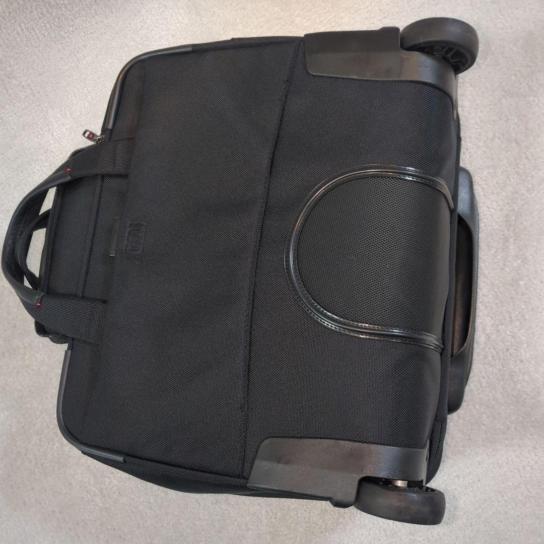 美品　Samsonite　ブラック キャリーケース 伸縮ハンドル付き