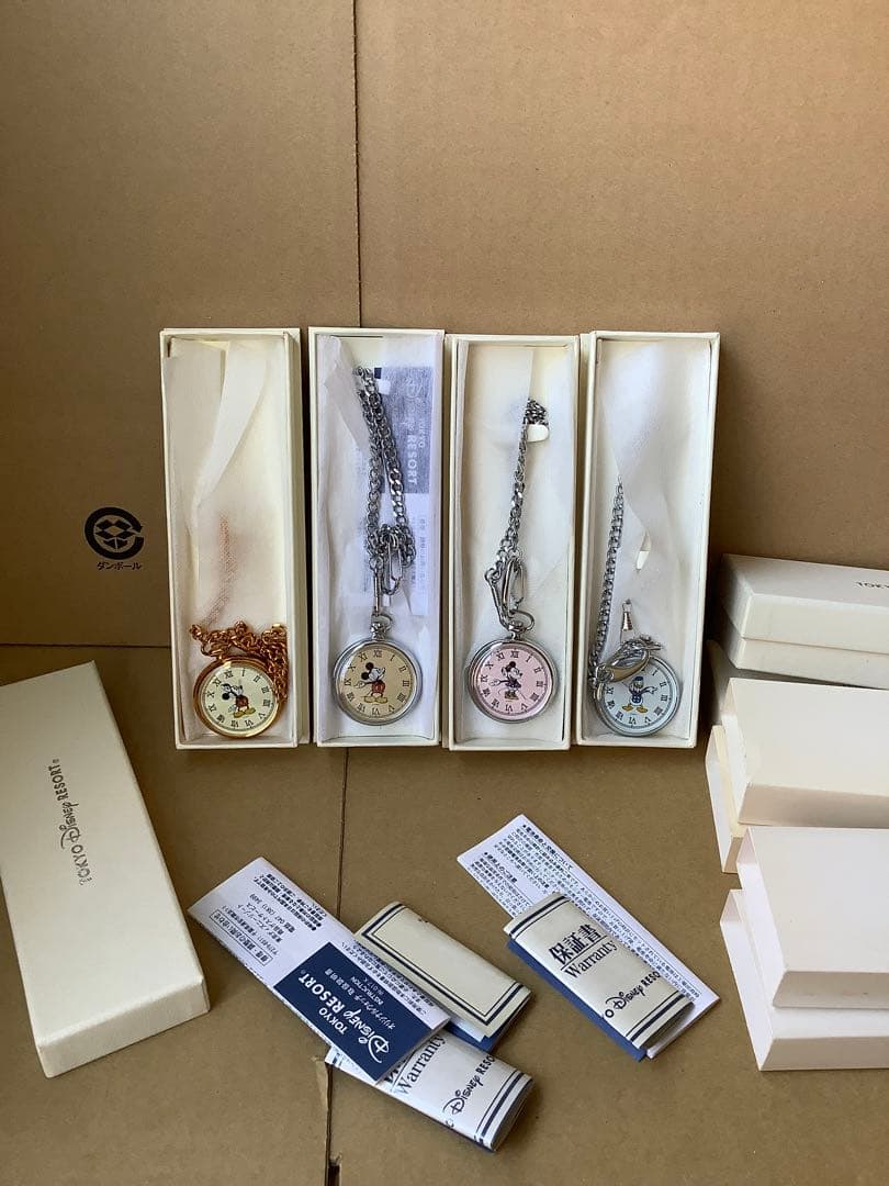 ディズニー　ミッキー・ミニー ドナルド　懐中時計 4個セット