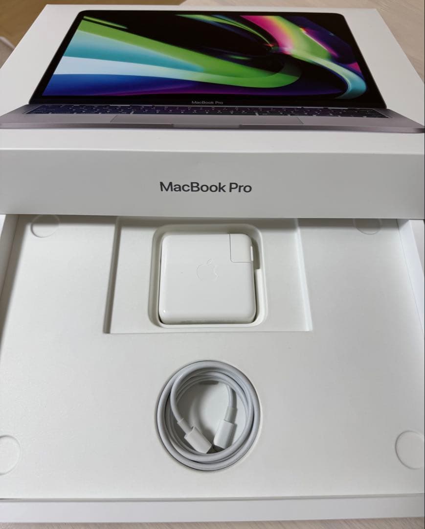 Apple MacBook Pro M1 13インチ 16GB/512GB US