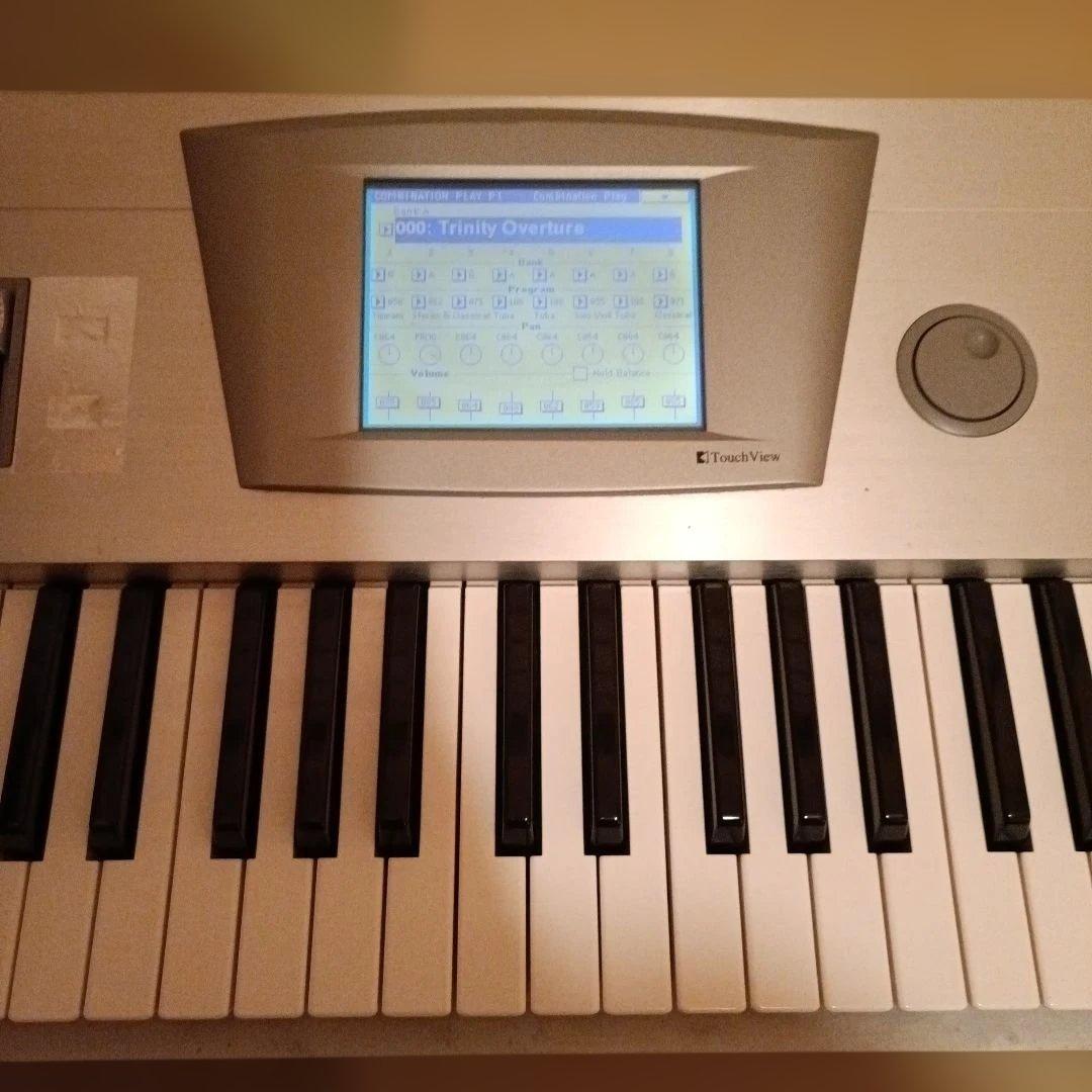 KORG TRINITY 61鍵 シンセサイザー キーボード コルグ トリニティ