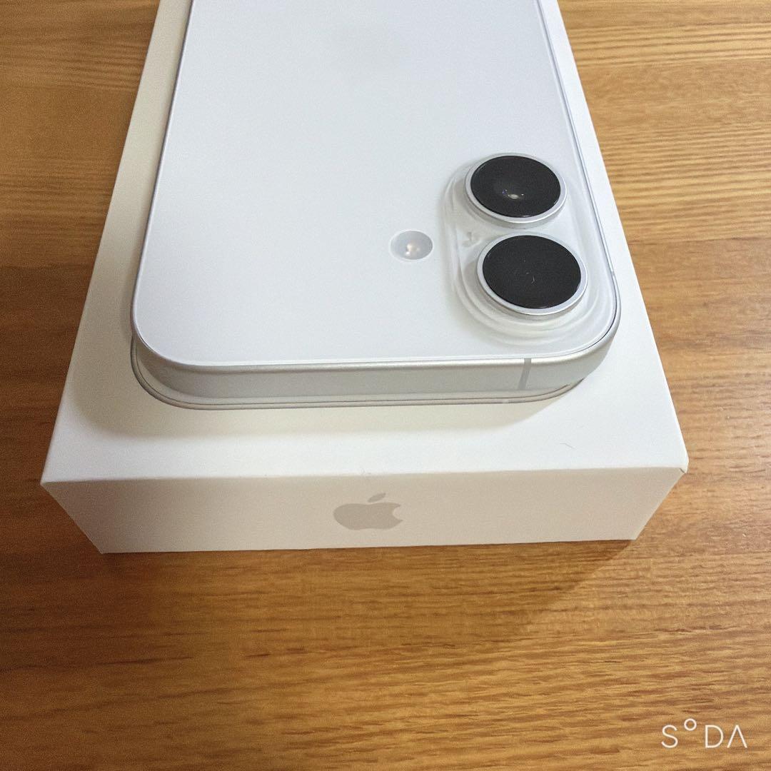 iPhone16 128GB ホワイト