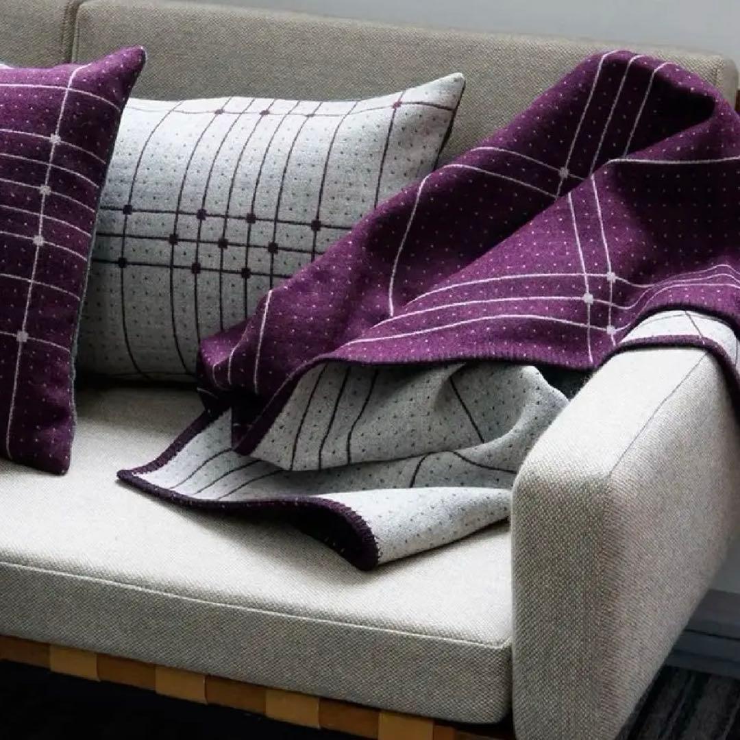 Eleanor Pritchard クッションカバー2つとブランケットセット