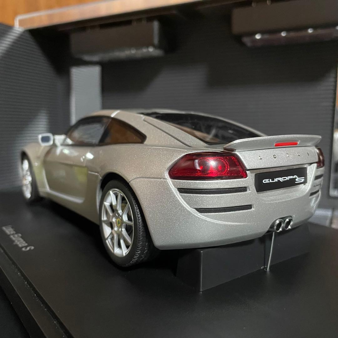 未展示品 オートアート 1/18 ロータス ヨーロッパ S シルバー