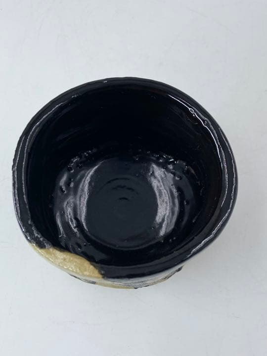 【七代　加藤幸兵衛（裕英）】黒織部　酒杯　ぐい呑み　共箱　底部在銘　父　加藤卓男