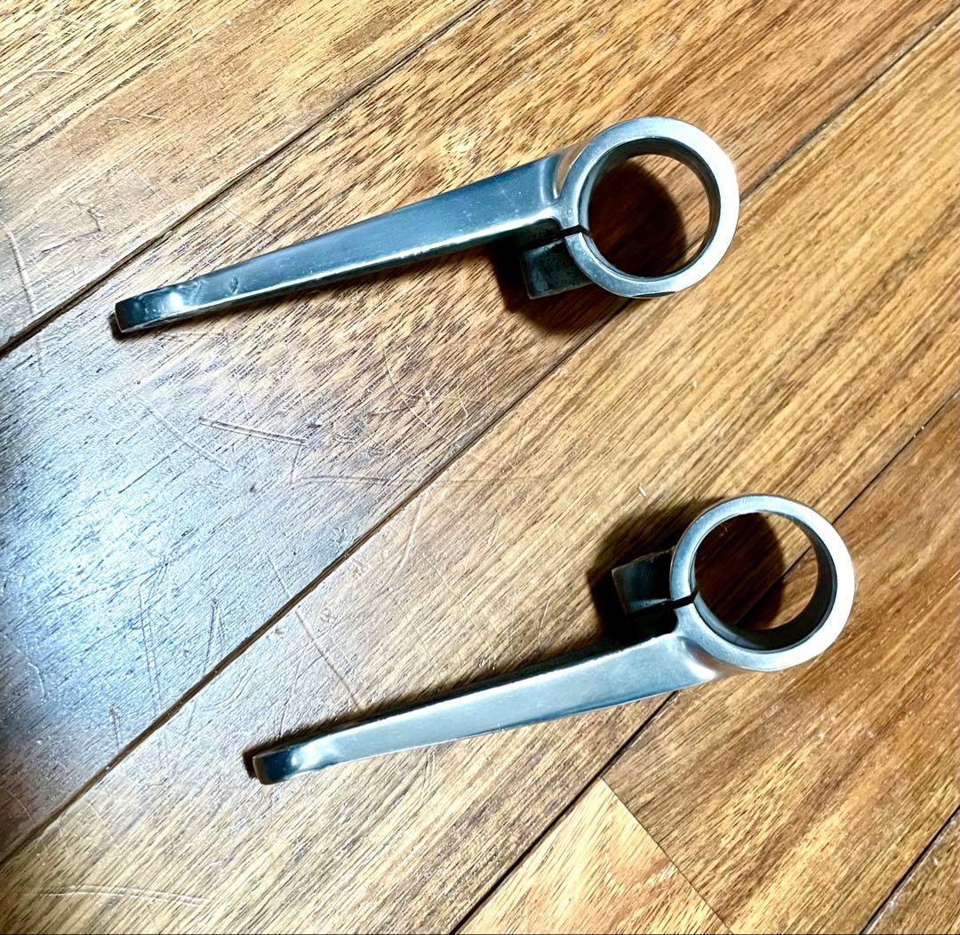 WMプロダクツ　ヘッドライトステー　アルミ製33パイ　左右セット