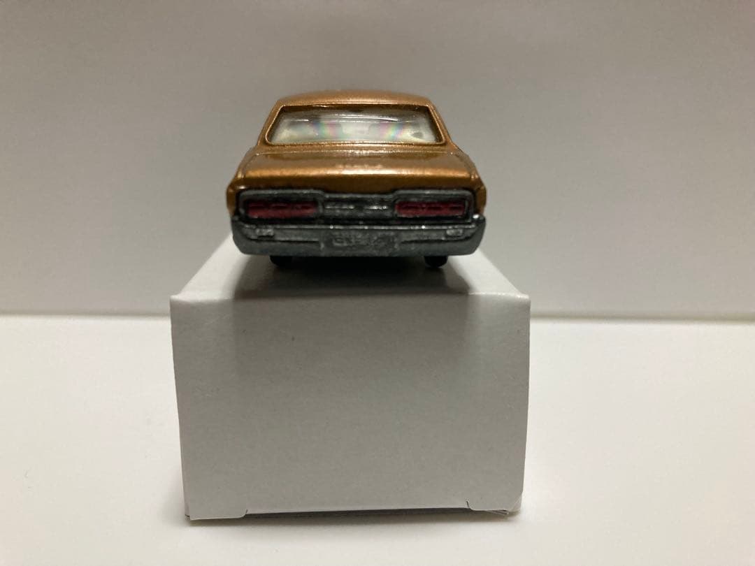 トミカ　No.33 香港製　ニッサン　セドリック