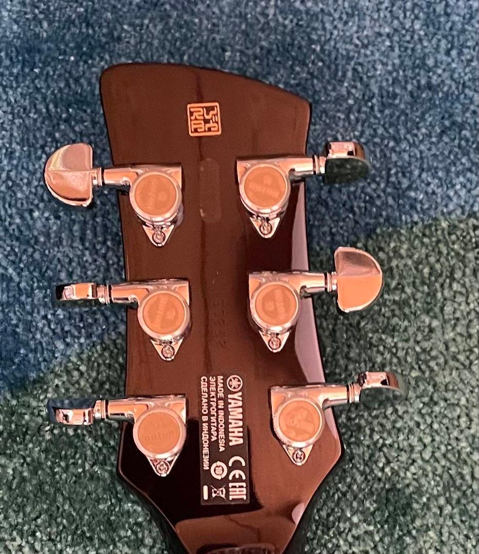 Yamaha エレキギター レッド