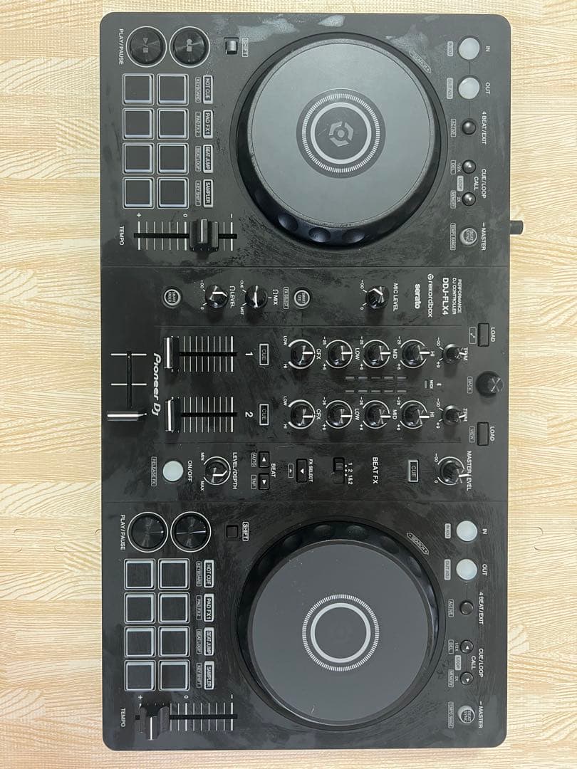 Pioneer DDJ-FLX4 コントローラー