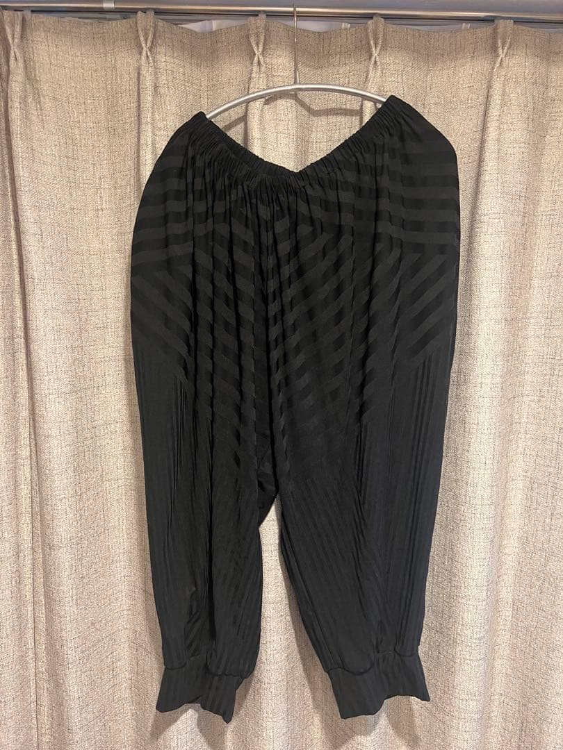 イッセイミヤケ　ストライプ サルエルパンツ