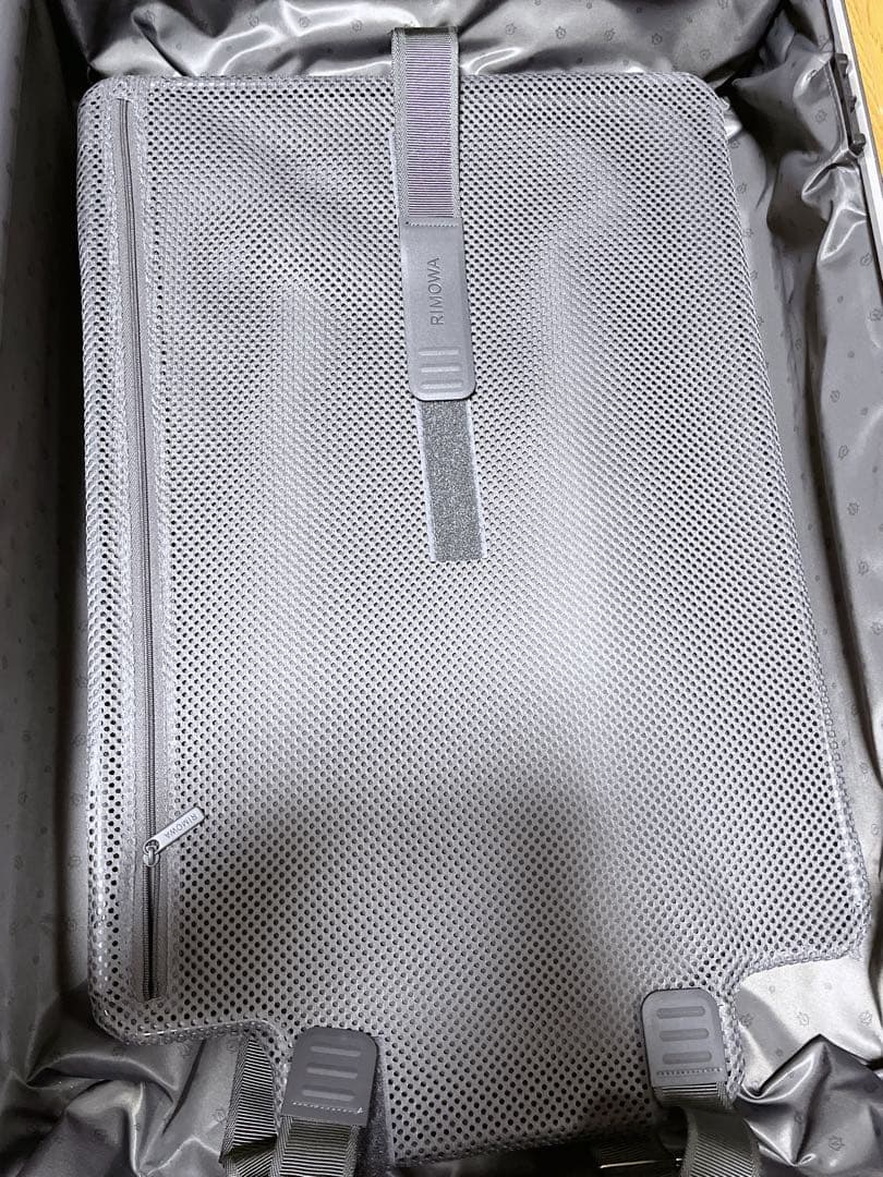 リモワ　キャリーケース　CLASSIC CHECK-IN M 61L