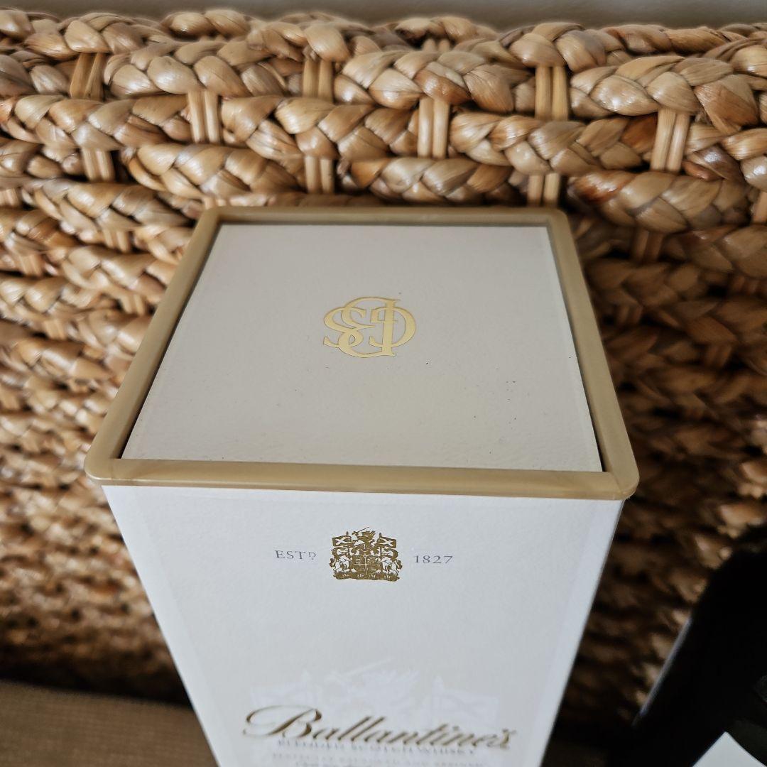 バランタイン21年新品箱付き