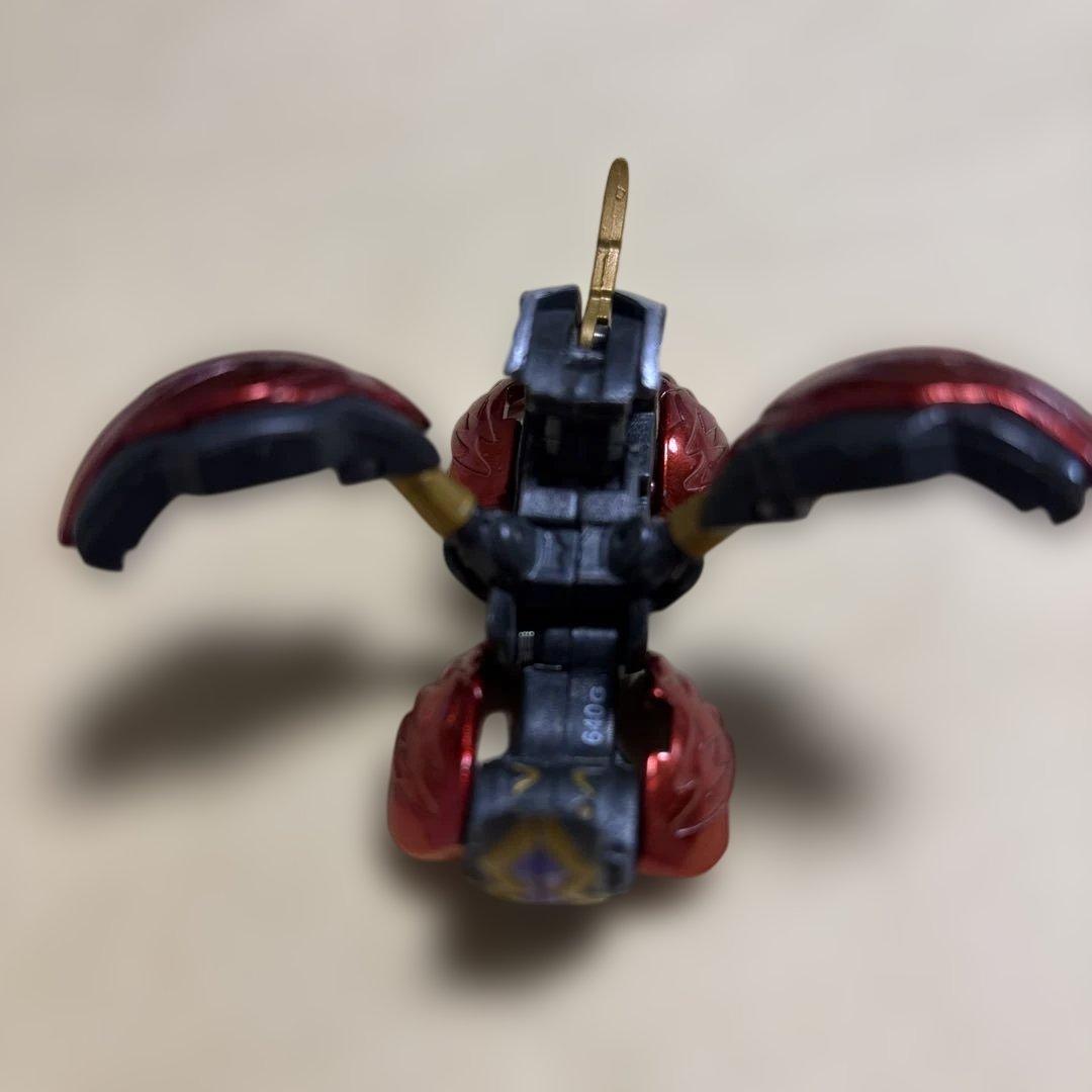 超絶レア　爆丸　統タヴァネル　変異(キメラ)ver.