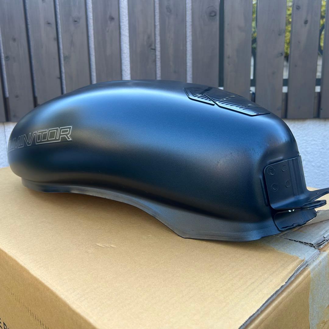 カワサキ　新型エリミネーターマットブラック　タンク・パッド付