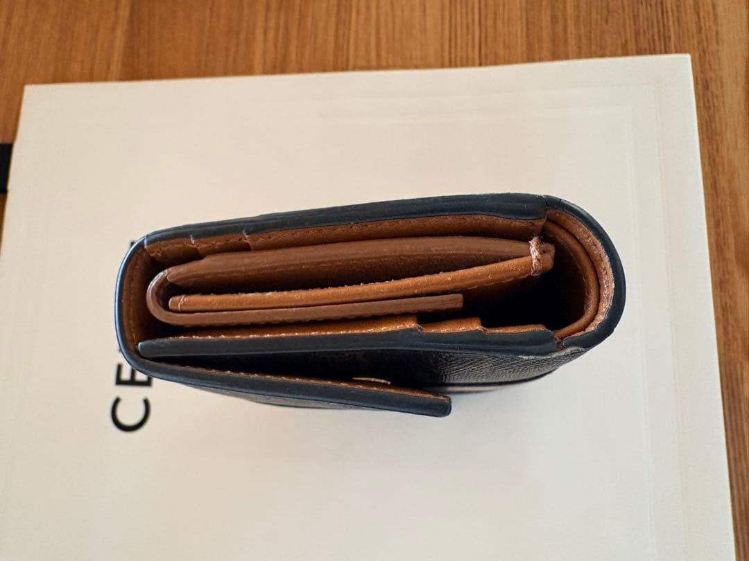 【CELINE】トリオンフ スモール 三つ折り財布 箱付き
