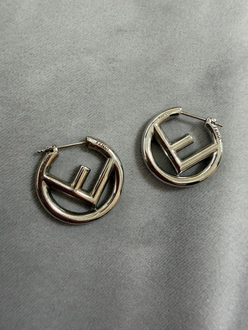 ろくFENDI シルバー フープピアス