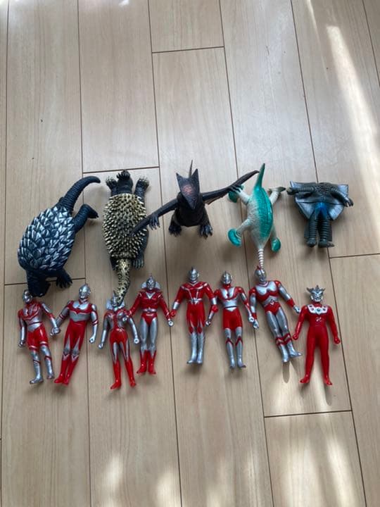 ⭐︎昭和物⭐︎『ウルトラマン　ソフビ＆ガメラ、アンギラス、ギャオス等』⁑合計１３体