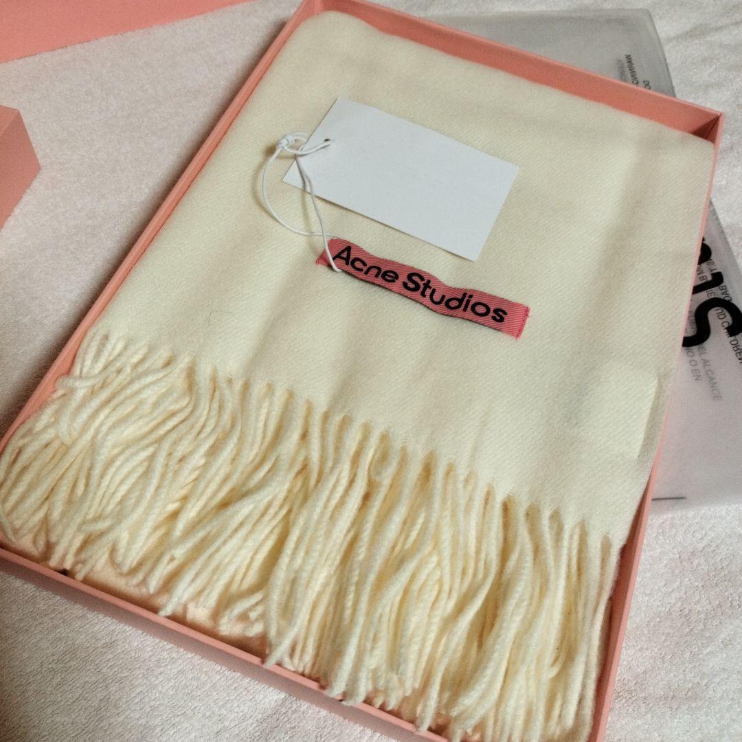 箱紙袋付き　Acne Studios アイボリー マフラー