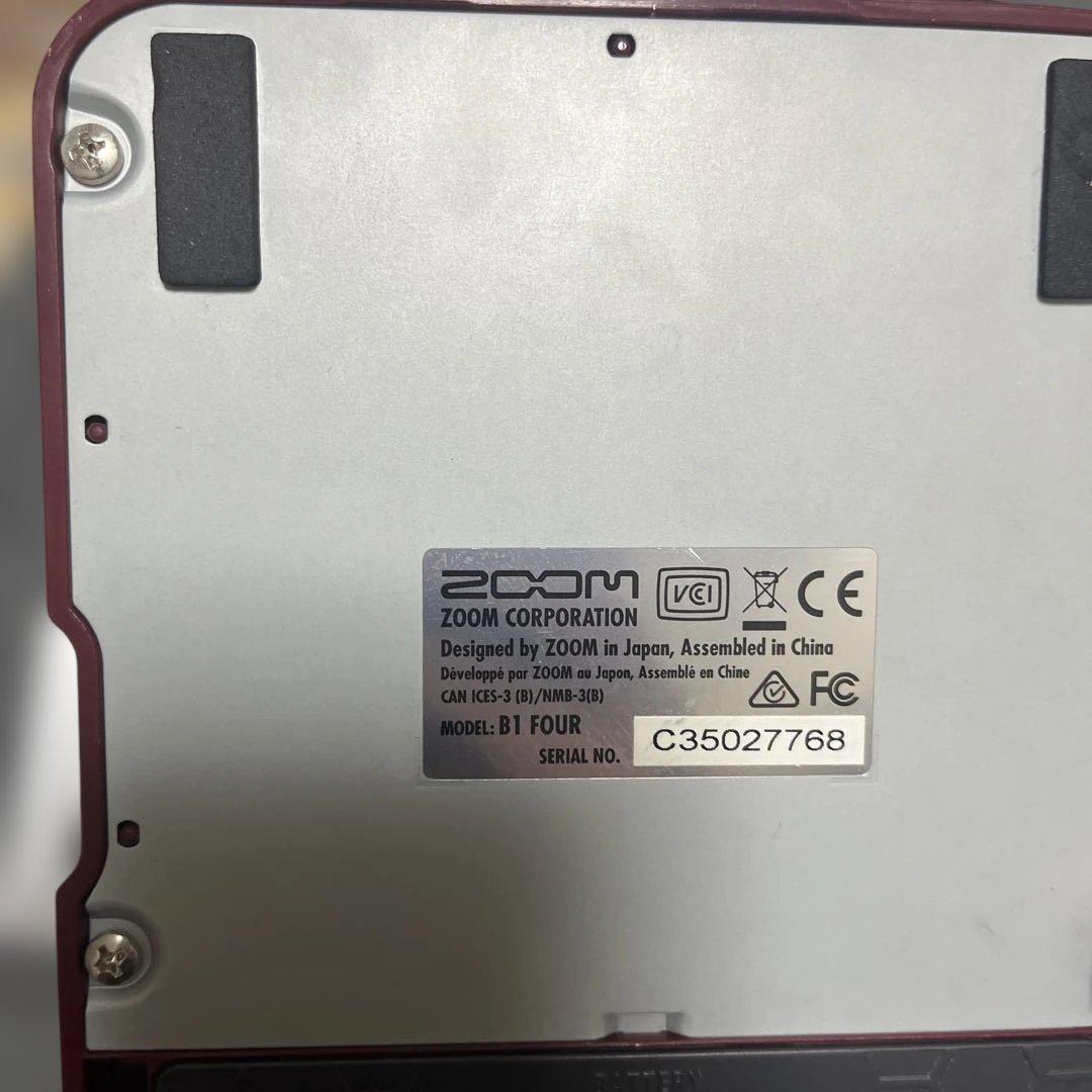 ZOOM B1 FOUR ベースエフェクター