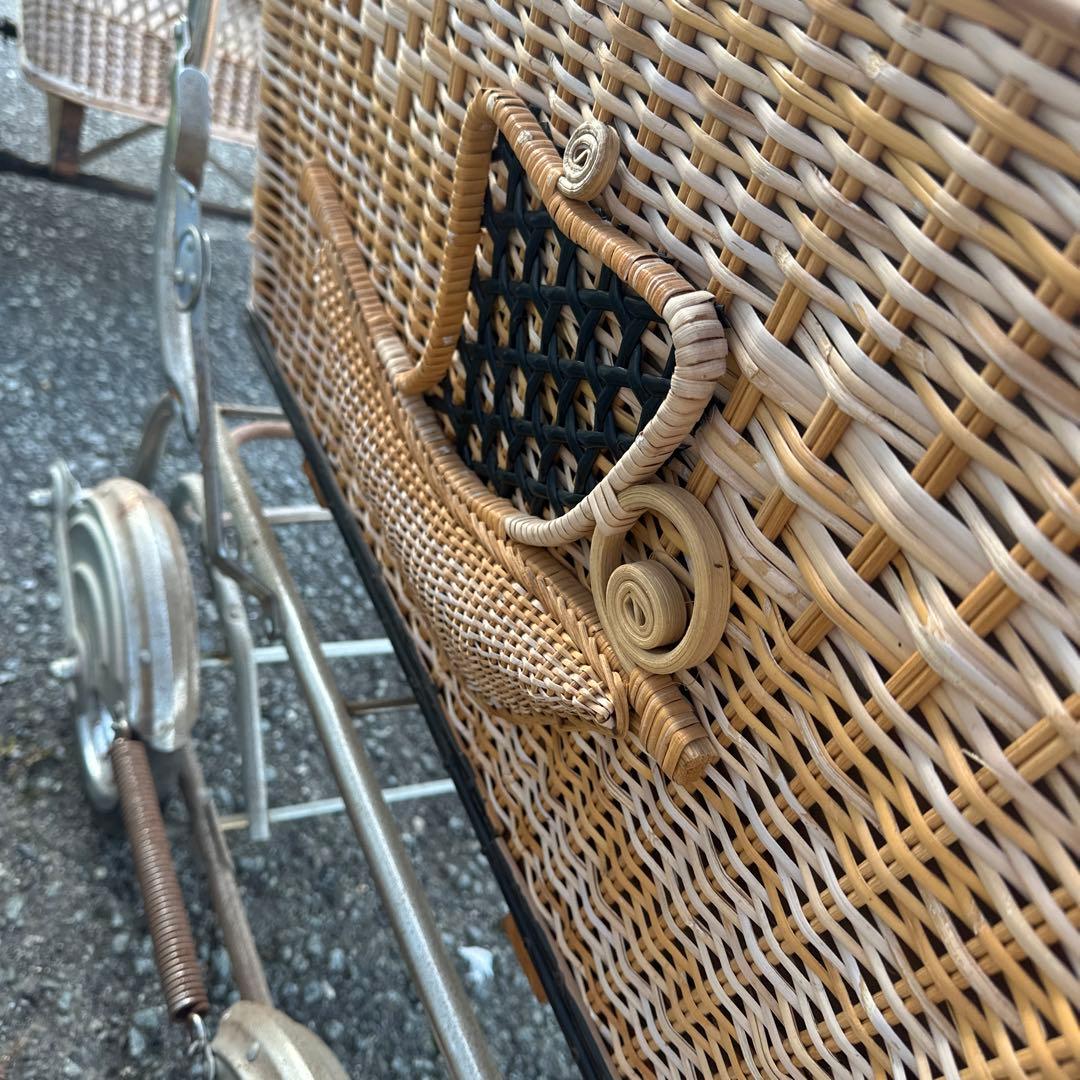 アンティーク　乳母車　とても可愛いホロ付き　ガーデンに！ペットに！