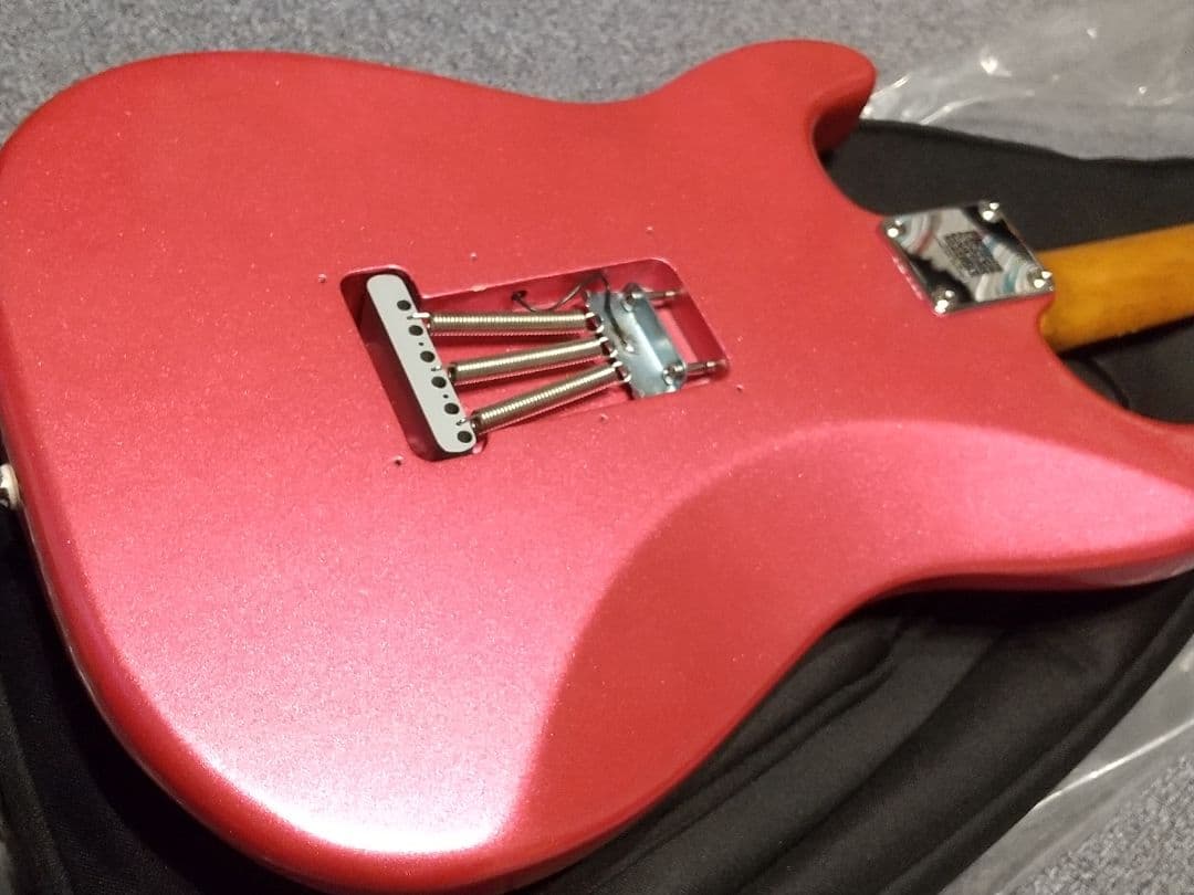 Fender ストラトキャスター ラッカー塗装 メタリックピンク