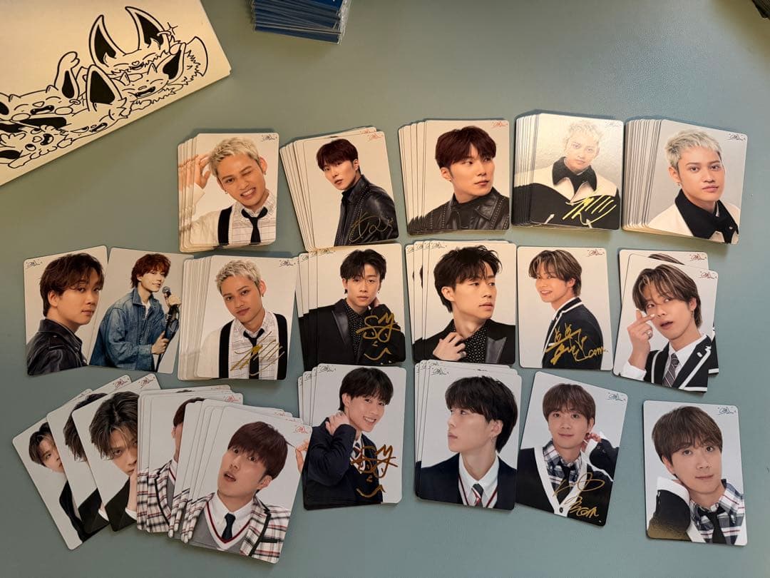 コムドット　トレカ(261枚)アクリルスタンド(7個)CD まとめ売り