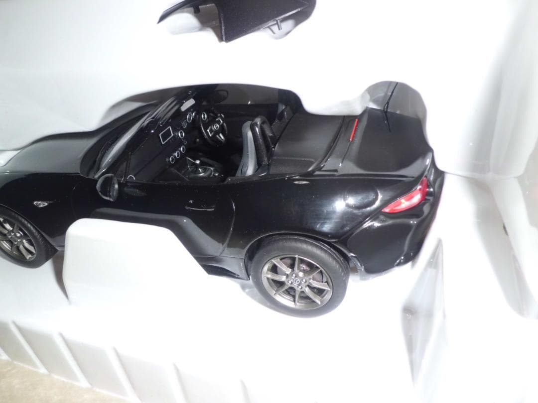 【開封品】ファースト18 1/18 マツダ ロードスター 2015 ブラック