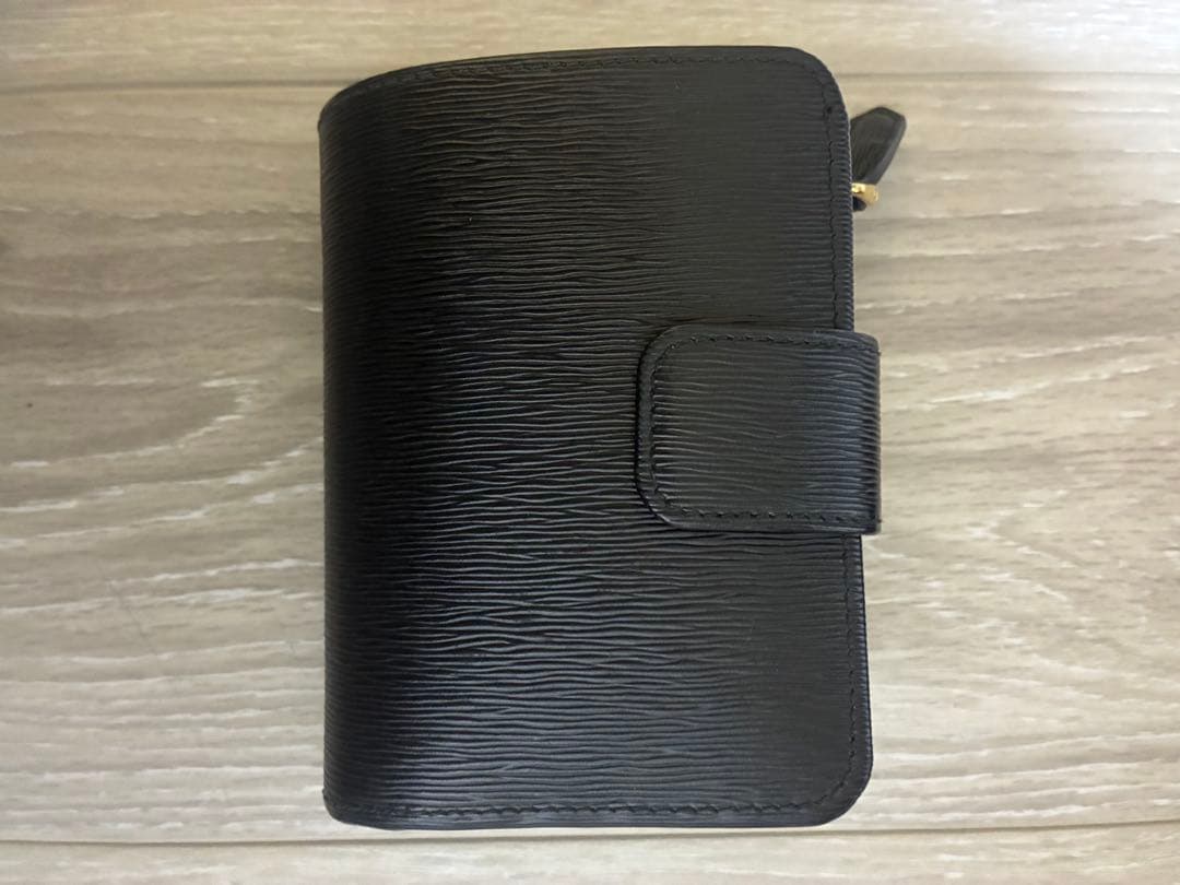 美品☆プラダ　折り財布