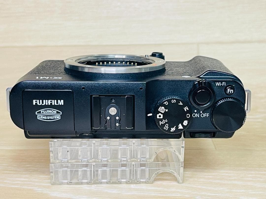 ★美品★ フジフィルム FUJIFILM X-M1 ボディ ブラック ミラーレス
