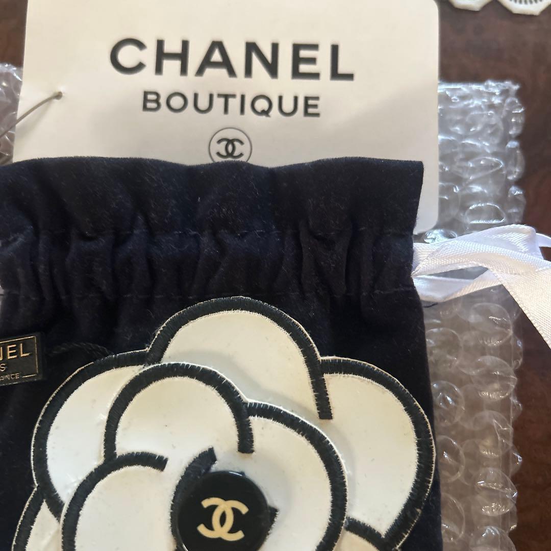 CHANEL カメリアフラワーブローチ