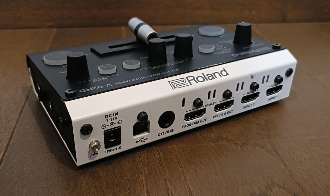 Roland V-02HD マルチフォーマットビデオミキサー