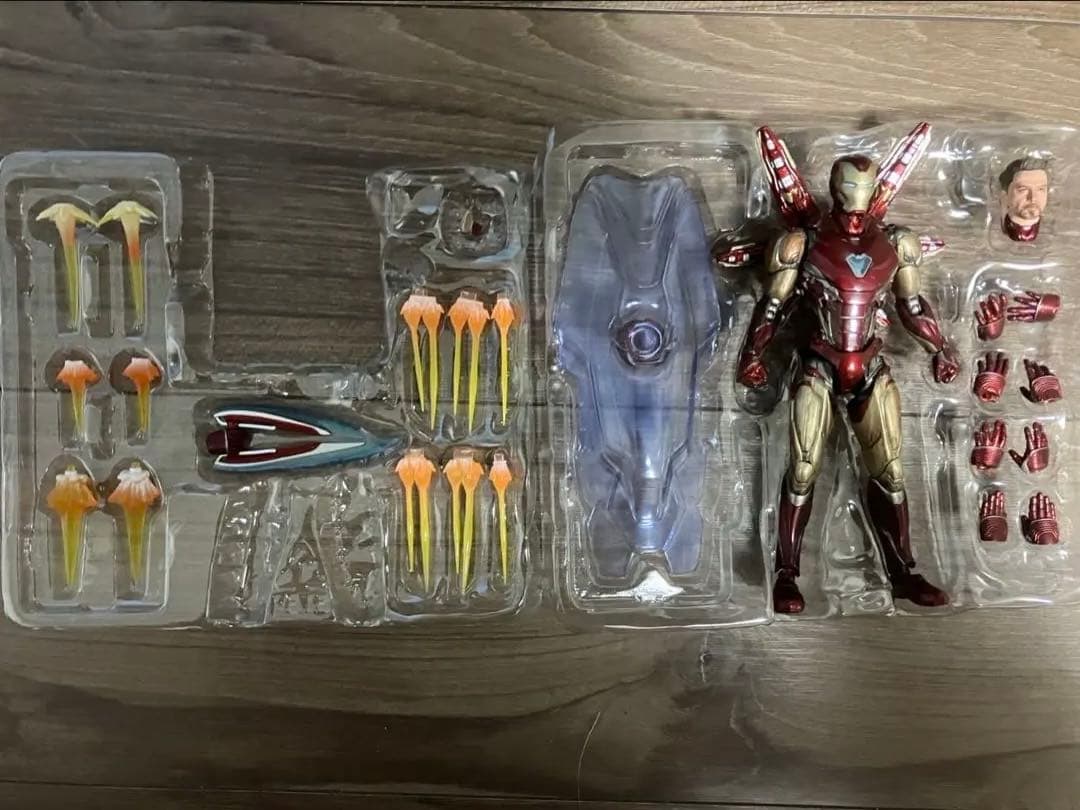 アイアンマン MK-85 & マーベル・レスキュー セット