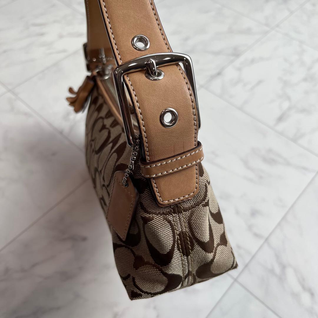 良品✨coach アクセサリーポーチ　ワンショルダーバッグ　シグネチャー 袋付き