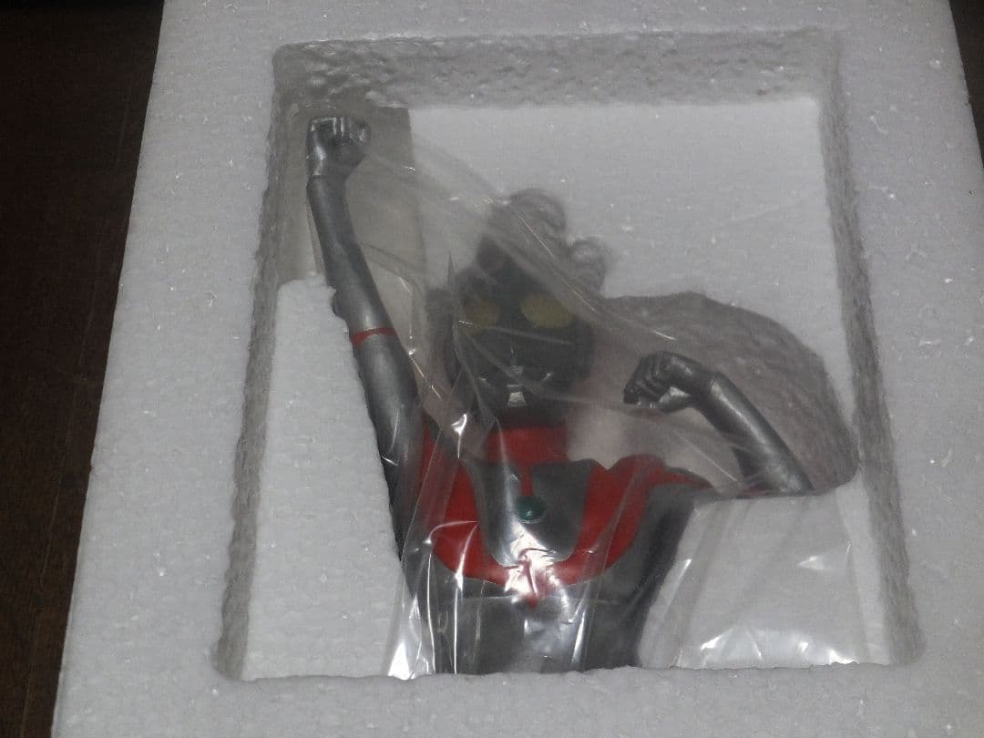 ウルトラマン C-Type ポリストーン