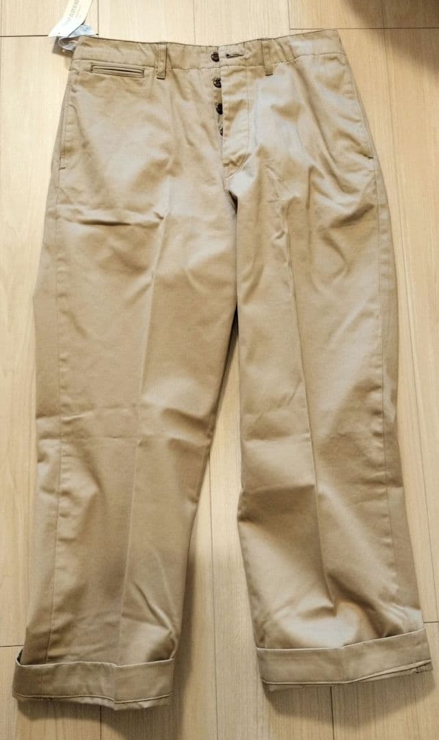 新品TROPHY CLOTHING チノパン 32サイズ ベージュ