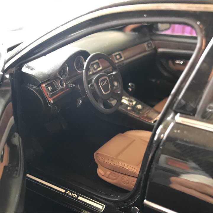 1/18 アウディA8 4.2 TDI カスタム