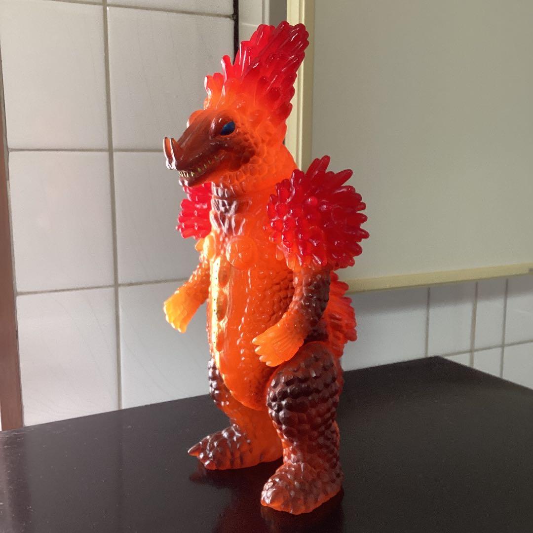 円谷コミュニケーションズ　ベロクロンミサイル全弾発射　怪獣郷　美品