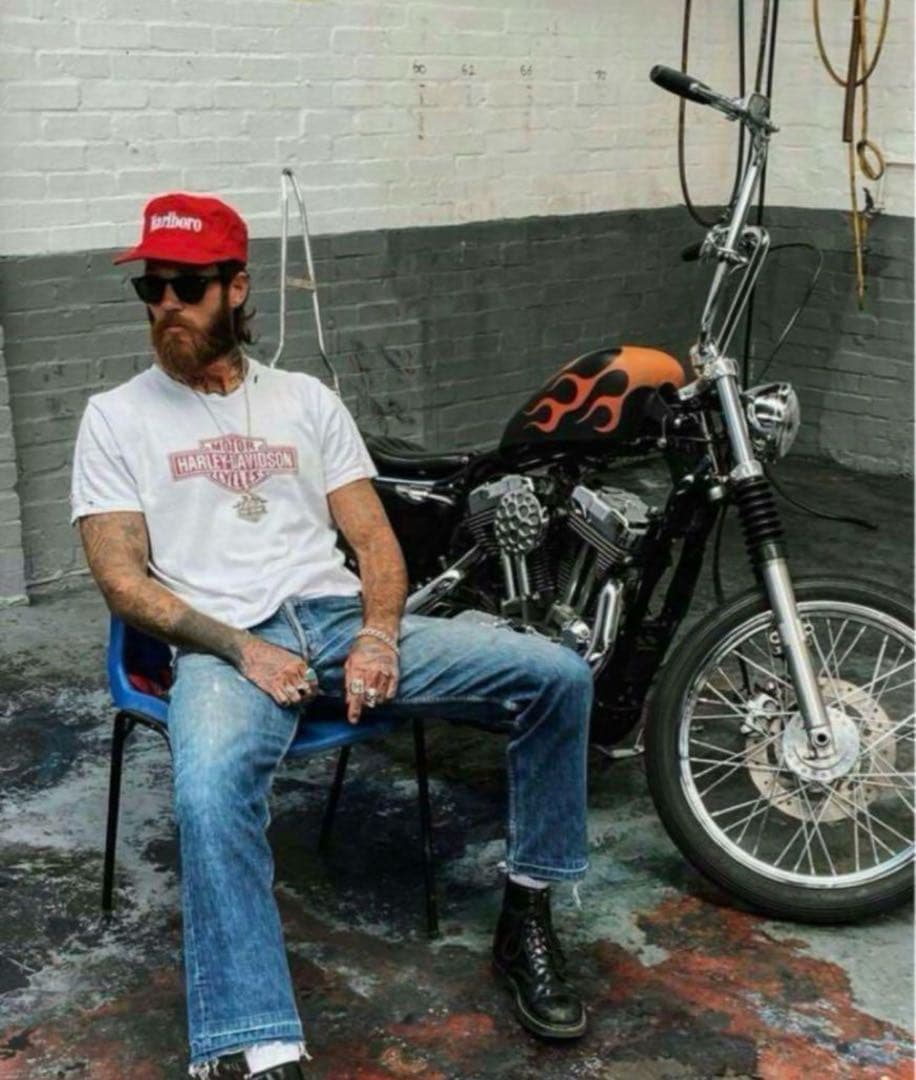 （早い者勝ち）Marlboro 赤 コーデュロイ キャップ