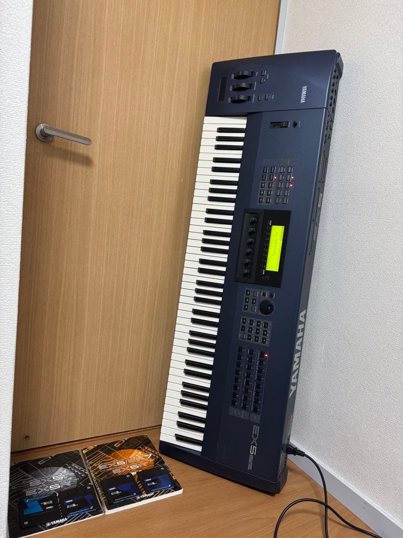 YAMAHA ヤマハ　シンセサイザー　76鍵盤　EX5