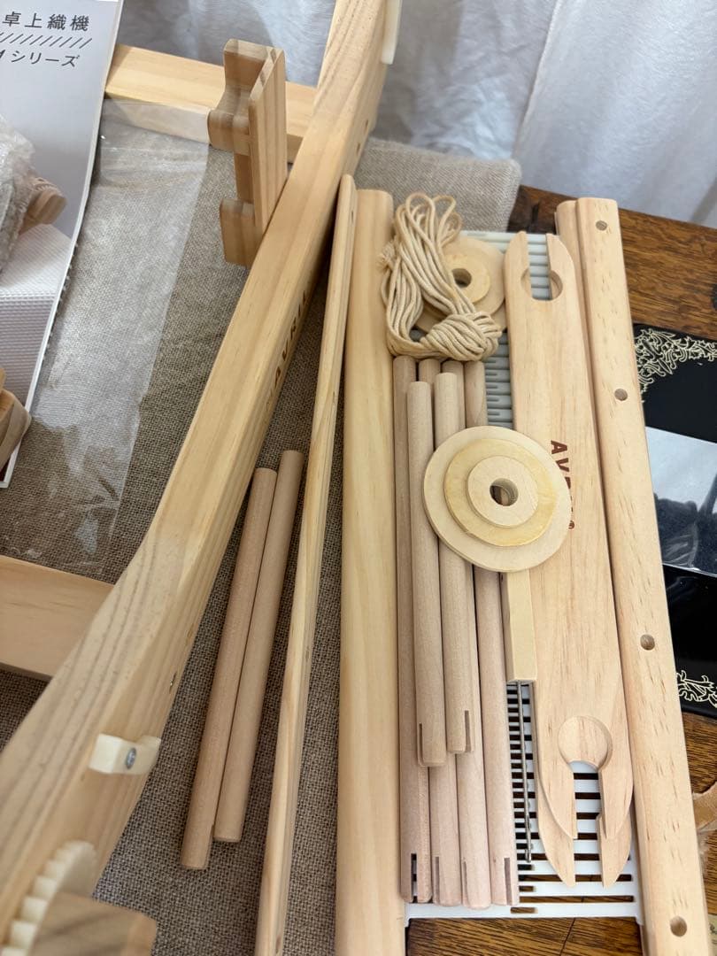 アヴリル卓上織機 AVRIL 箱と収納袋あります
