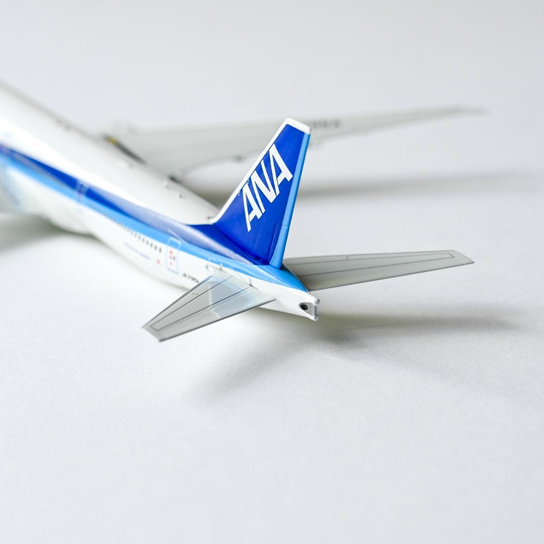 ANA B777-300ER ギア着脱可 JA795A 1/400