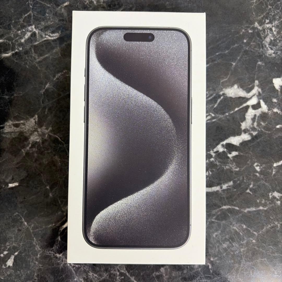 iPhone 15Pro 256GB ブラックチタニウム SIMフリー+ケース