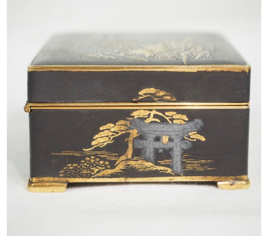 送料無料　明治期名工　藤井美豊作　金象嵌山水富士山図小箱 内金鍍金　木箱付