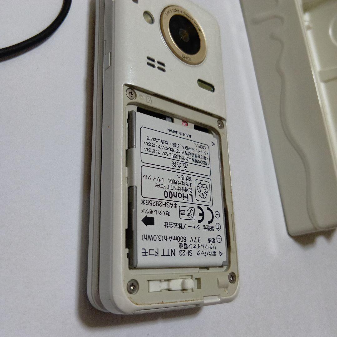 ドコモ　携帯電話　Q-POT SH04C ビスケット　ガラケー