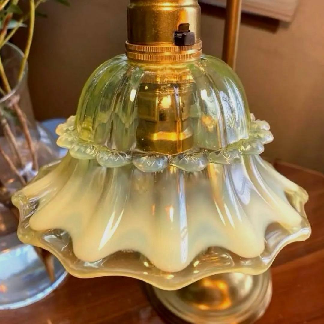 ヴァセリンガラス　【John Walsh】　シェードとランプスタンド　☆専用☆