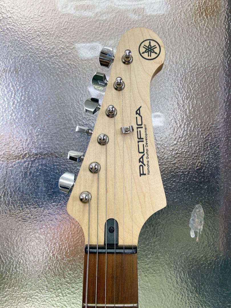 ♪ ヤマハ YAMAHA Pacifica パシフィカ PAC012 ギター