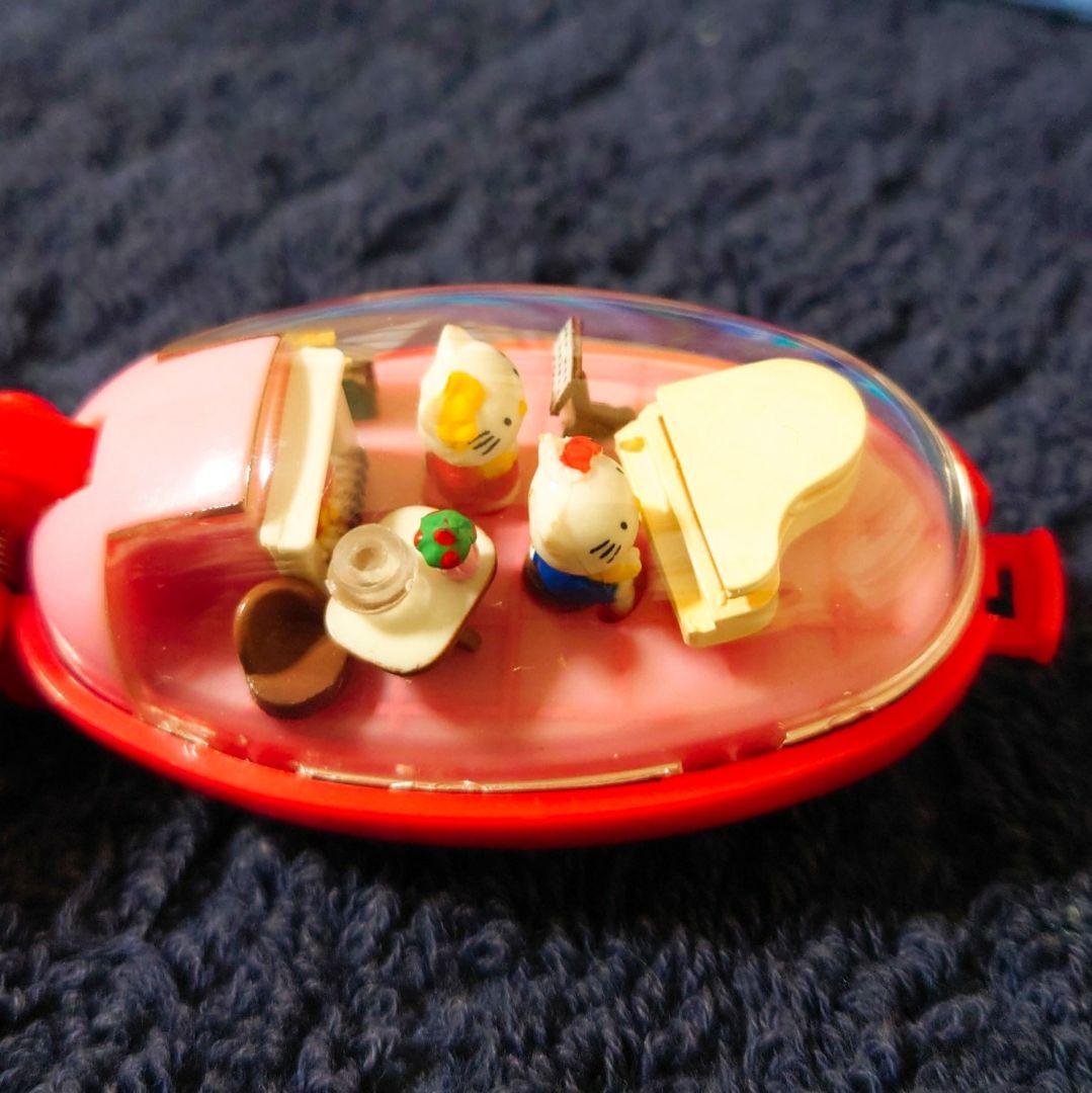 HELLO KITTY ミニチュアキーホルダー 赤