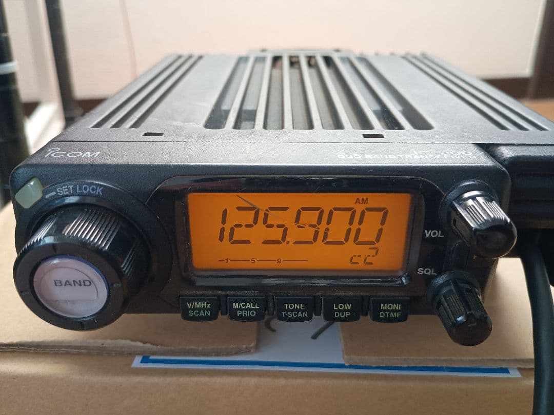 ICOM トランシーバー IC-208