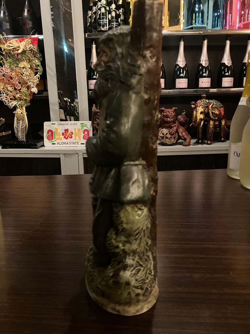 希少イタリアワイン　1978年作品　杖を持つ陶器製の老人の人形