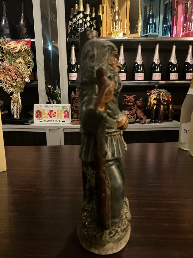 希少イタリアワイン　1978年作品　杖を持つ陶器製の老人の人形