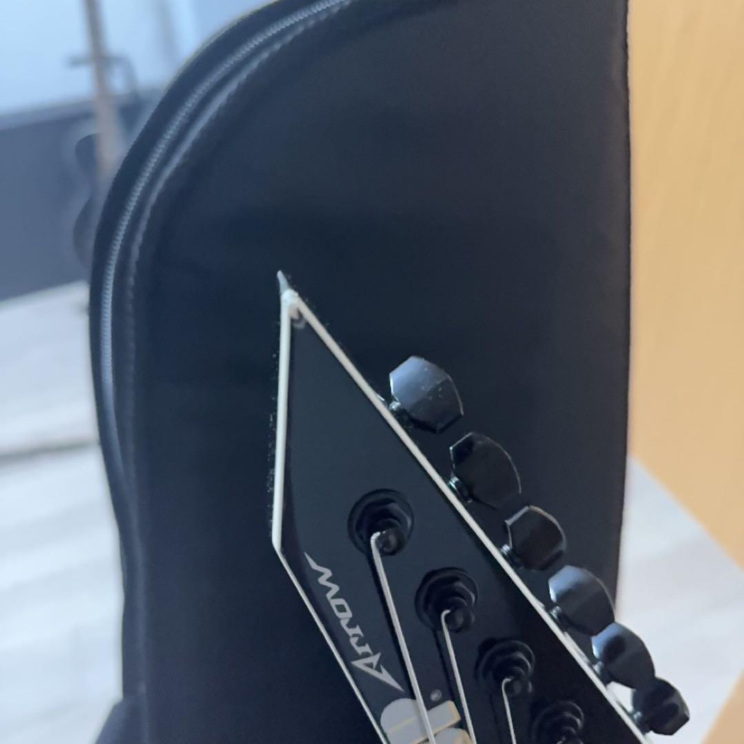 Arrow エレキギター Vシェイプ ESPケース付き